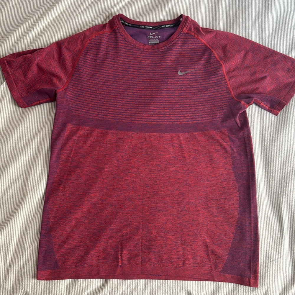 Nike Dri Fit Activewear Shirt for Men
Size XL
Like New